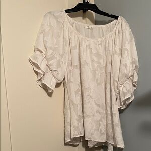 Umgee Cream Floral Blouse